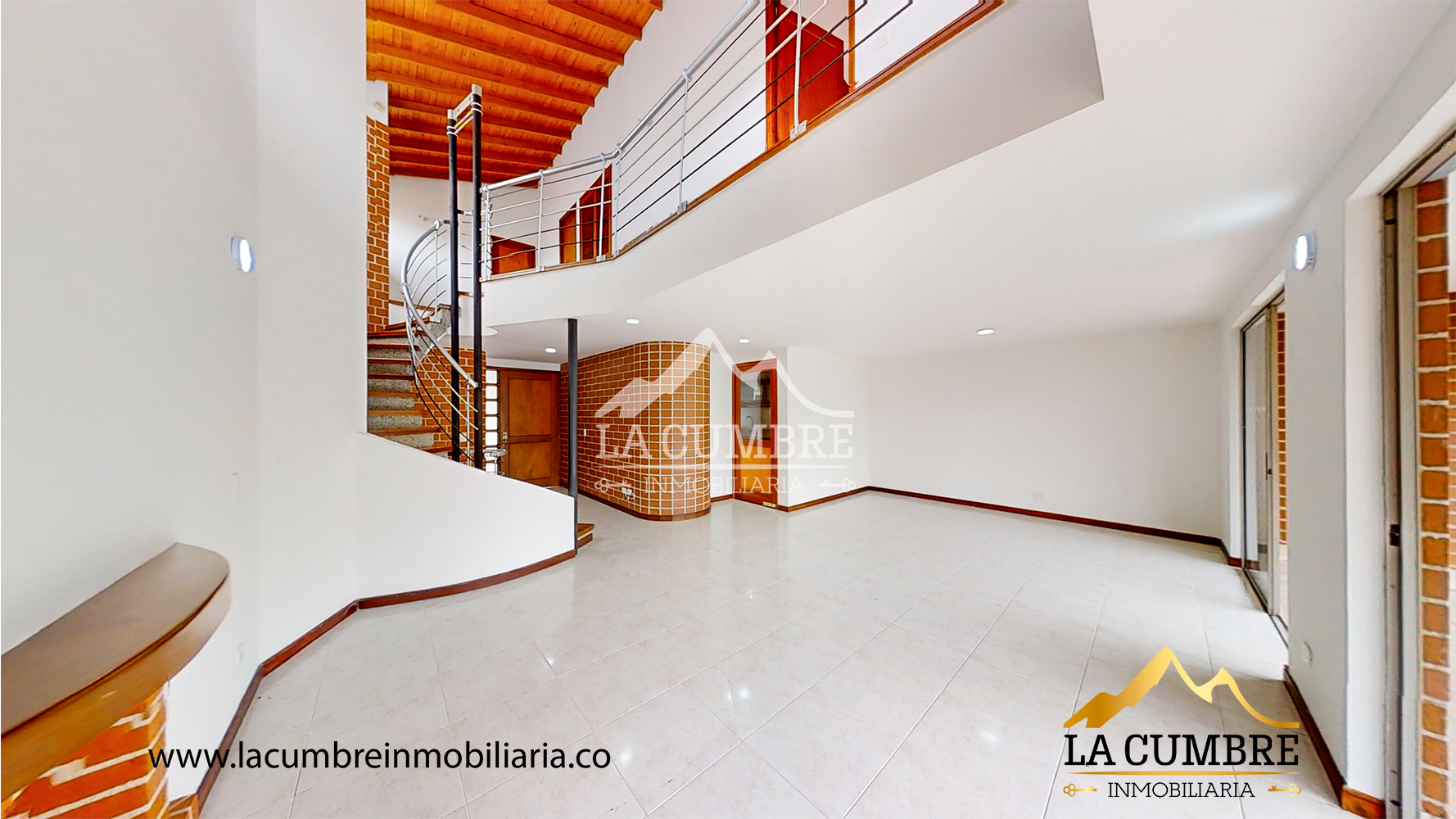 Casa de 4 alcobas en venta en La Sebastiana, Envigado, 264 m² · foto 3 de 20