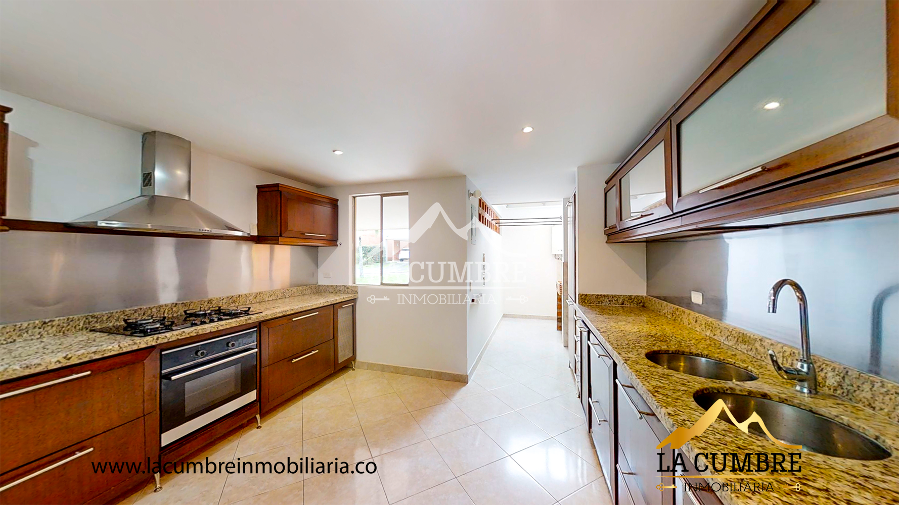 Casa de 4 alcobas en venta en La Sebastiana, Envigado, 264 m² · foto 8 de 20