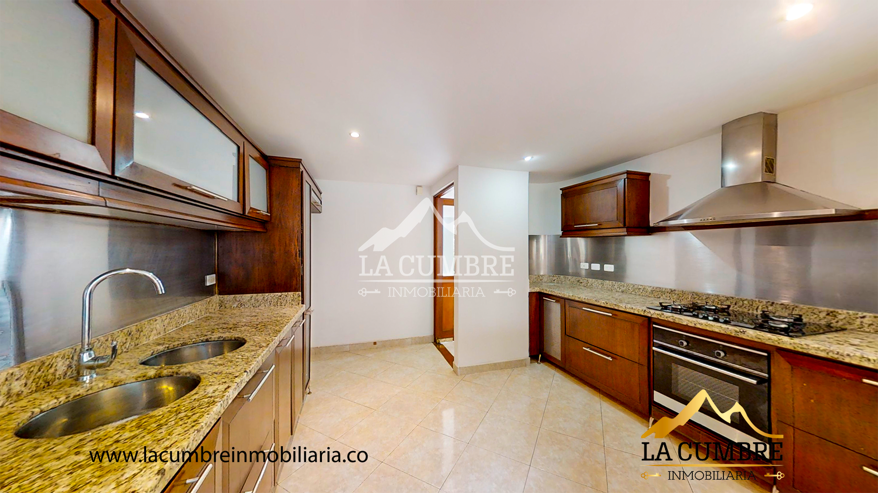 Casa de 4 alcobas en venta en La Sebastiana, Envigado, 264 m² · foto 9 de 20