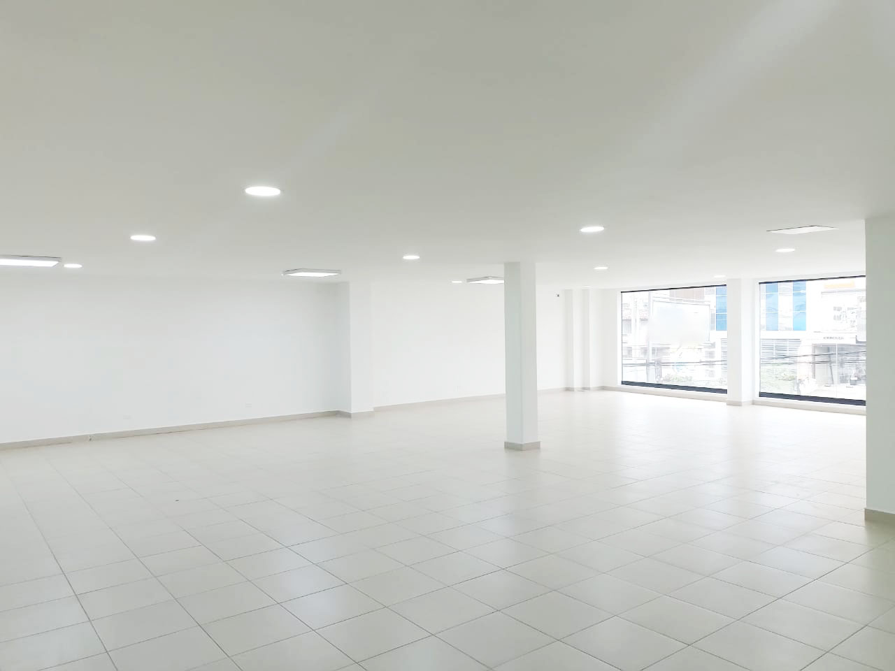 Local en arriendo en Conquistadores, Medellín, 320 m² · foto 3 de 15