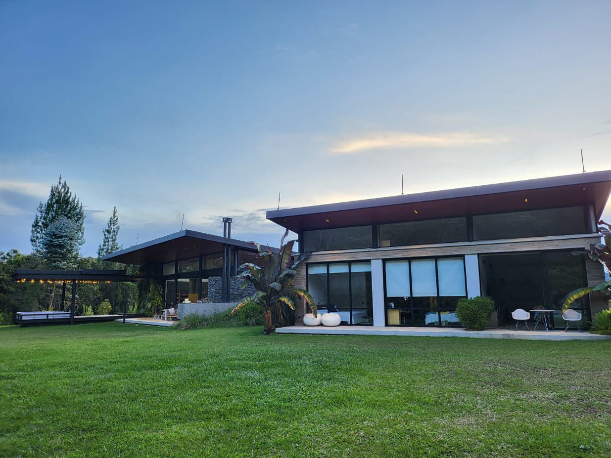 Casa de 3 alcobas en venta en Las Palmas, Envigado, 380 m² · foto 7 de 16
