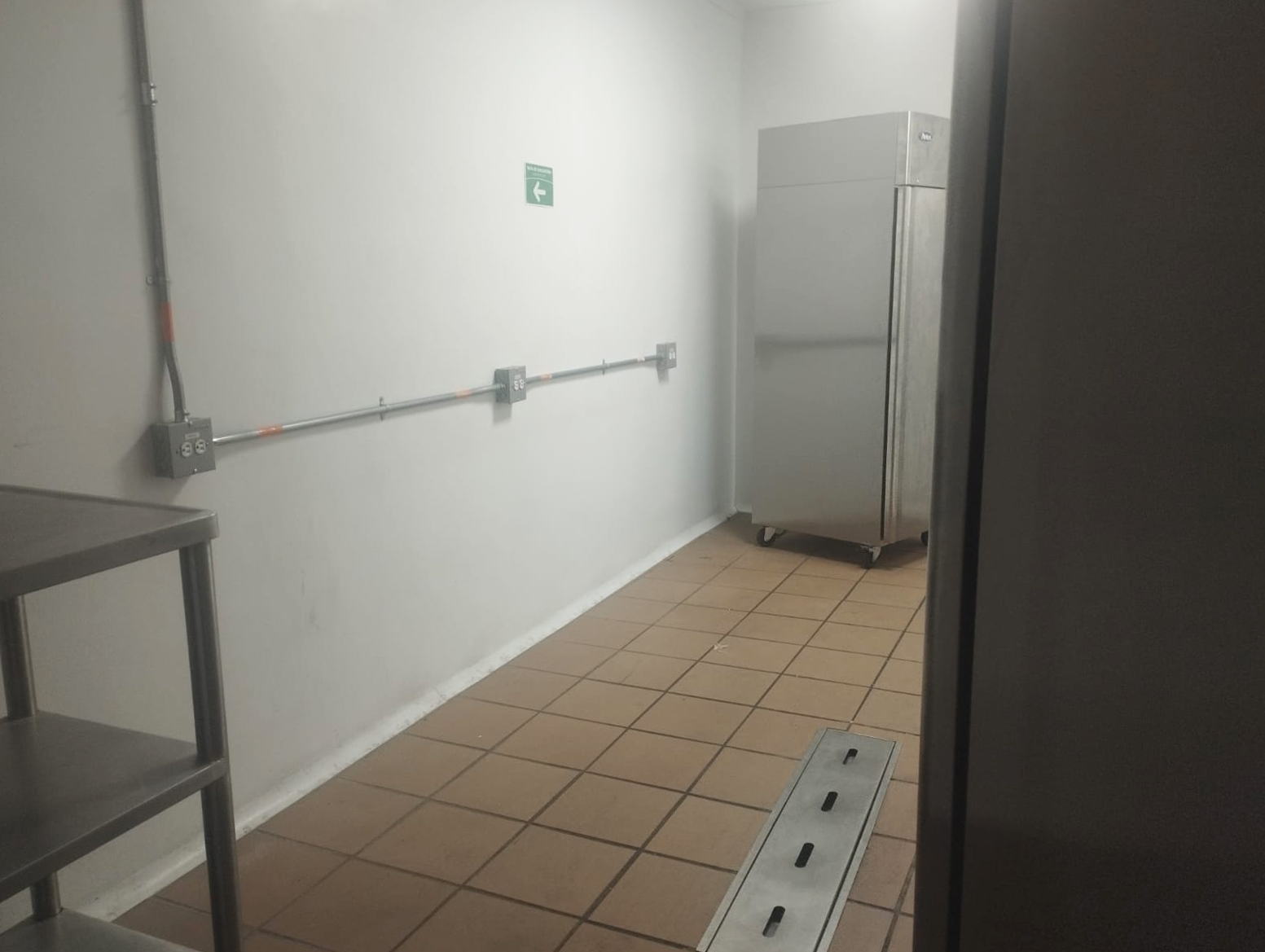 Local en arriendo en Loma Benedictinos, Envigado, 186 m² · foto 15 de 16
