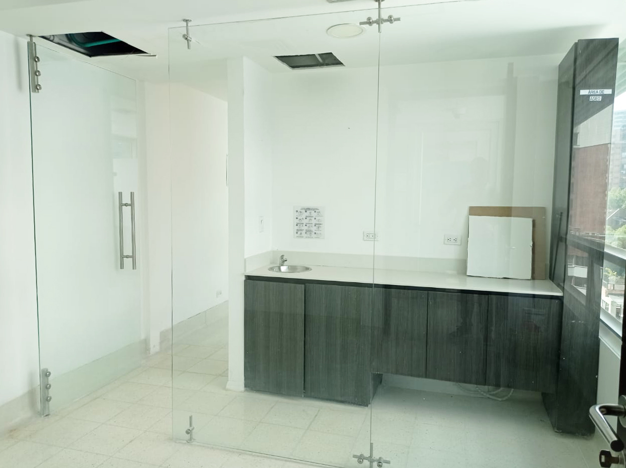 Consultorio en venta en La Florida, Medellín, 34 m² · foto 11 de 12