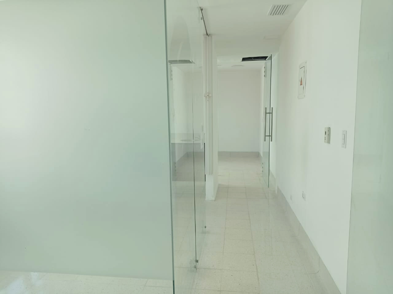 Consultorio en venta en La Florida, Medellín, 34 m² · foto 6 de 12