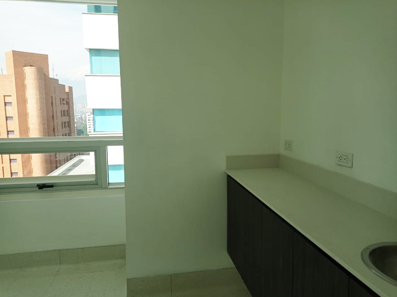 Consultorio en venta en La Florida, Medellín, 34 m² · foto 8 de 12