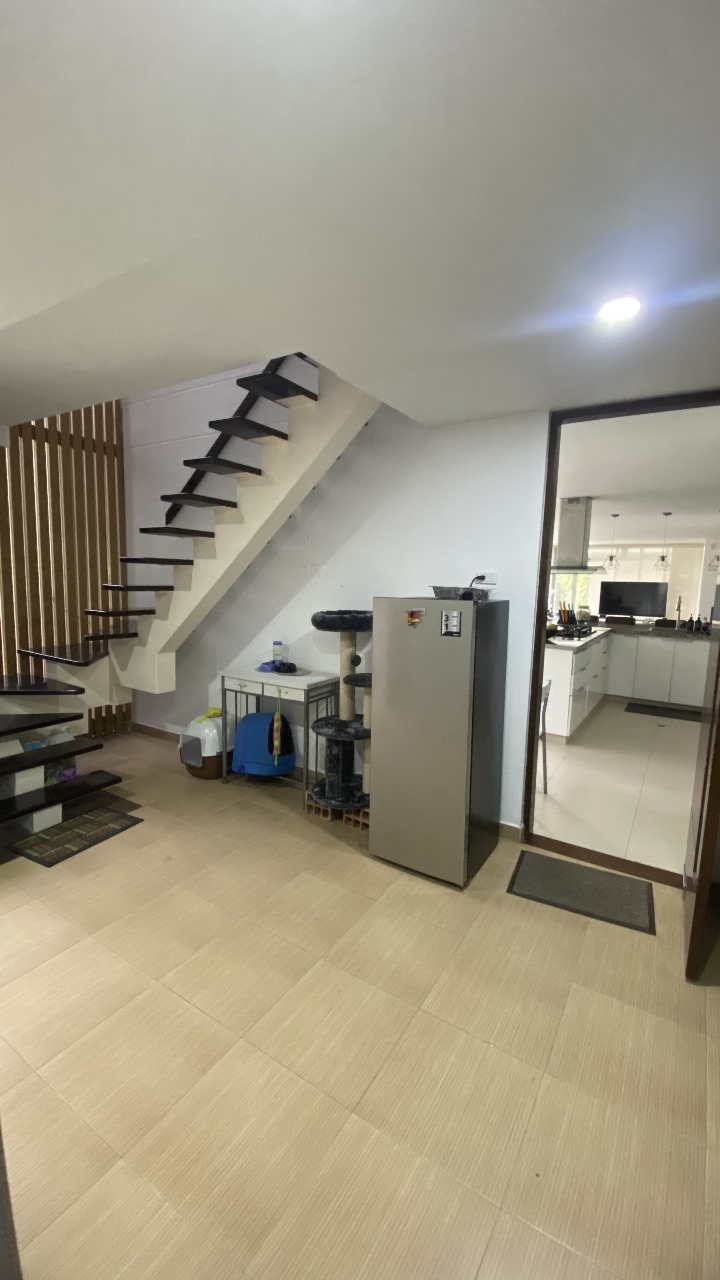 Casa de 5 alcobas en venta en Menzuly, Piedecuesta, 965 m² · foto 5 de 16