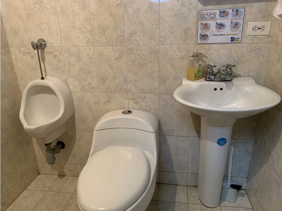 Bodega en venta en Armenia, Armenia, 297 m² · foto 20 de 22