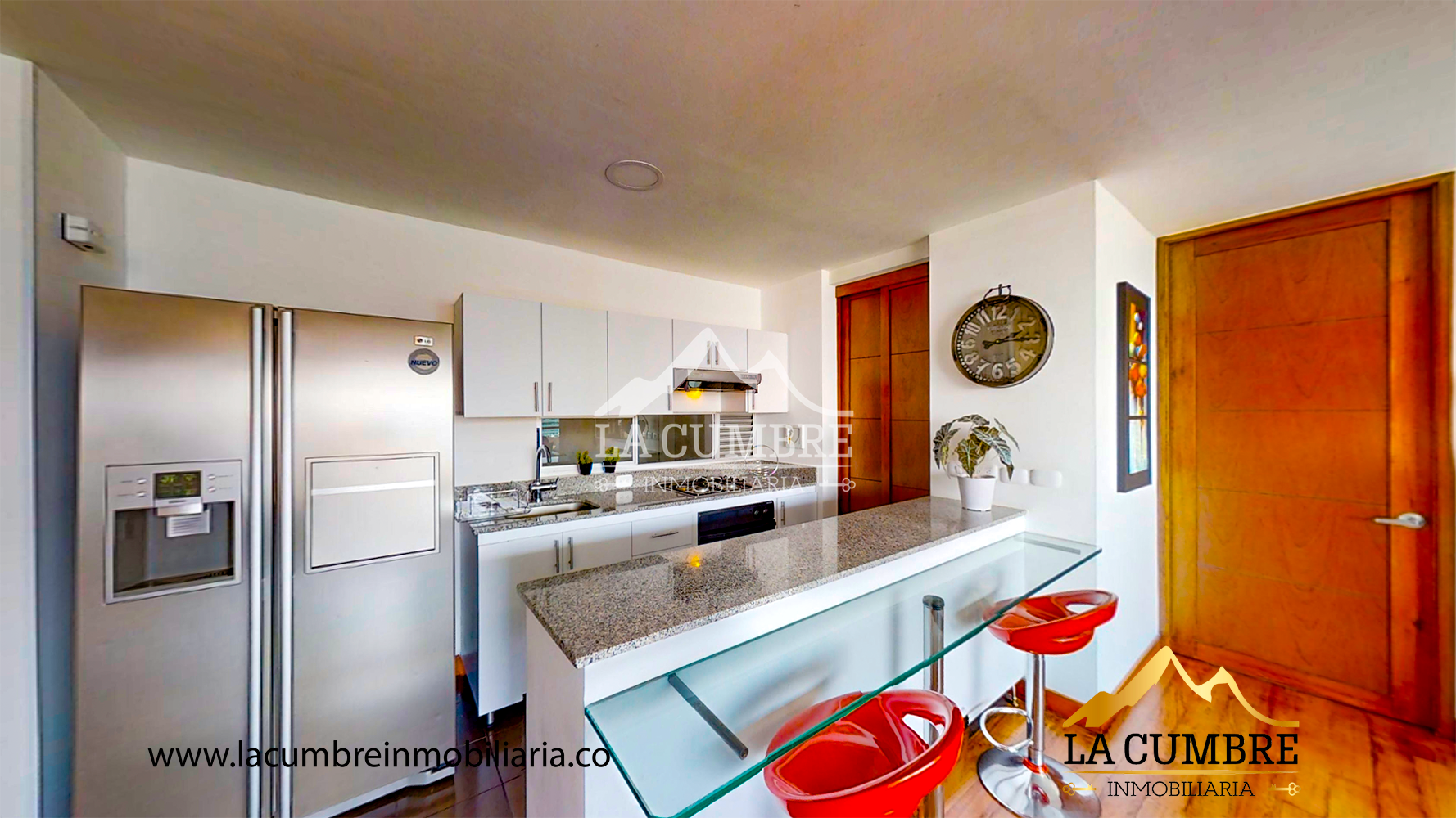 Apartamento en arriendo en Milla De Oro, Medellín · foto 2 de 13