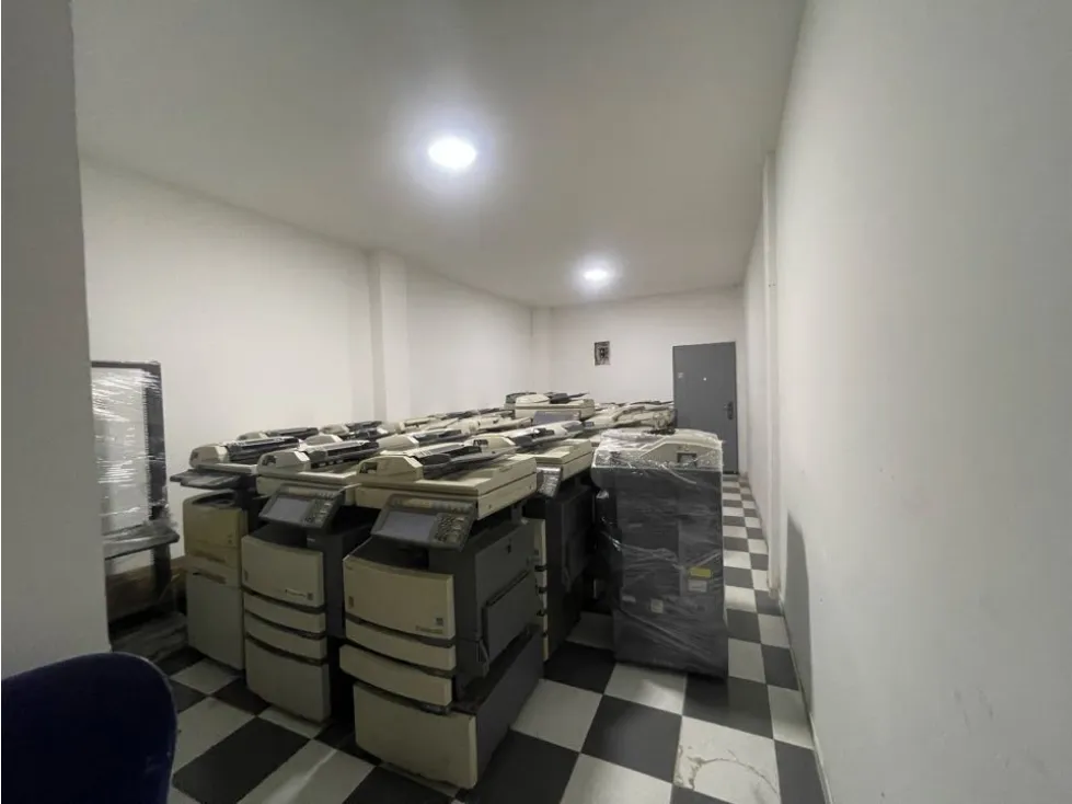 Bodega en venta en El Piloto, Cali, 120 m² · foto 5 de 11