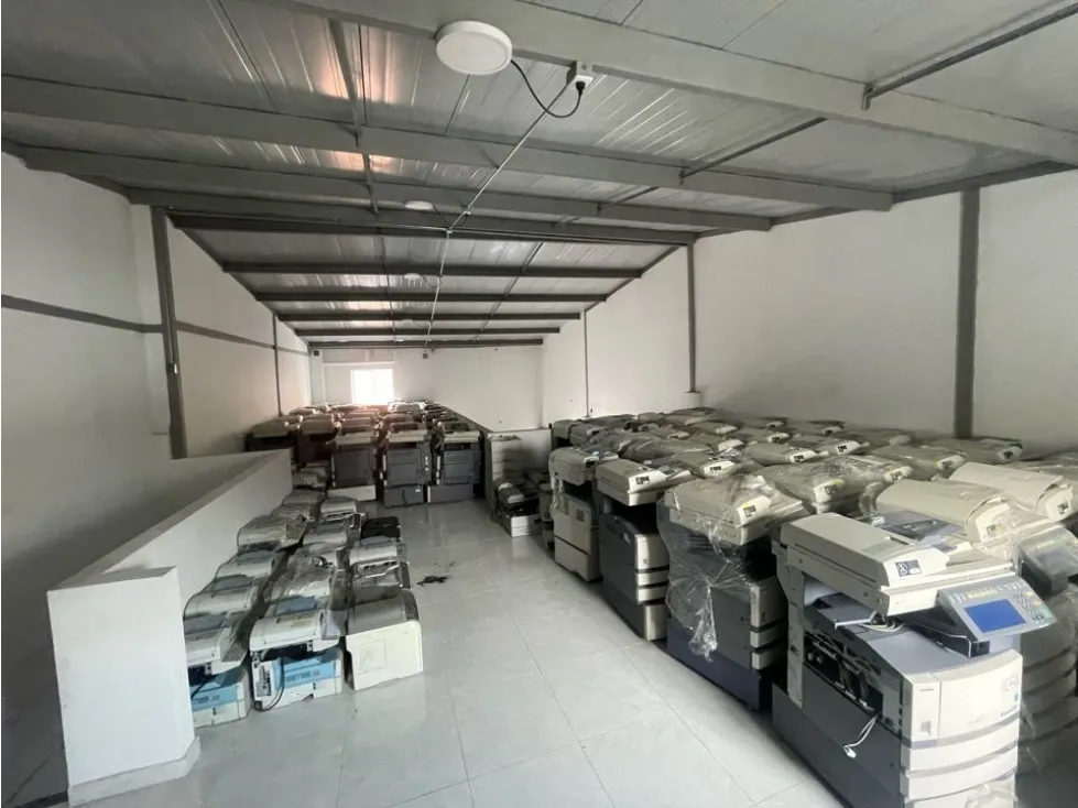 Bodega en venta en El Piloto, Cali, 120 m² · foto 9 de 11