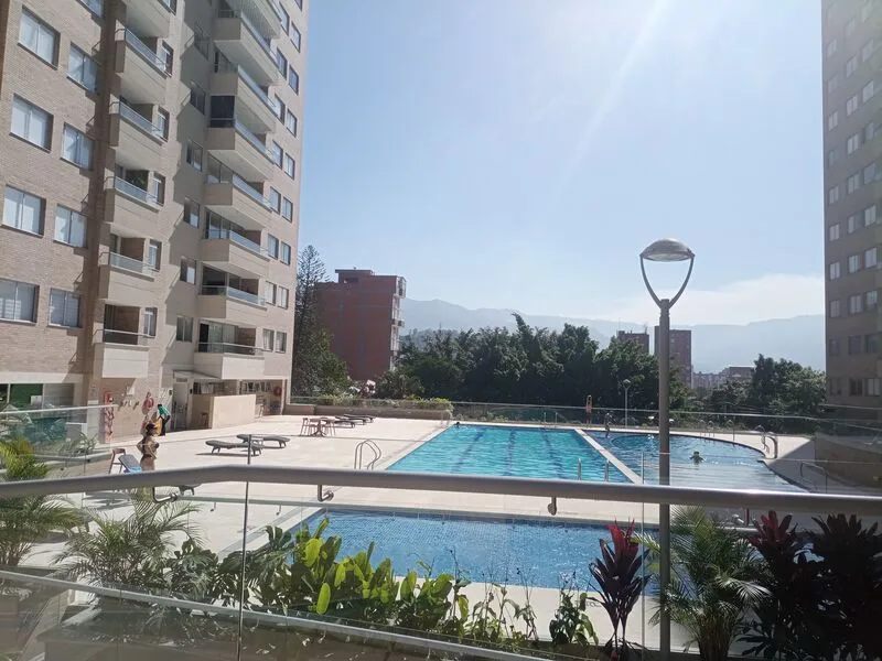 Apartamento de 3 alcobas en arriendo en Ferreni, Medellín, 84 m² · foto 18 de 24