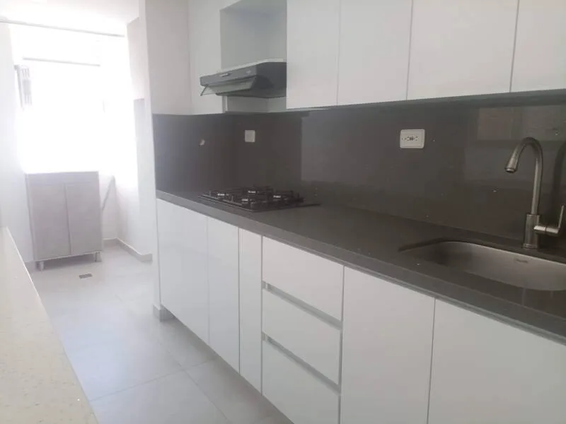 Apartamento de 3 alcobas en arriendo en Ferreni, Medellín, 84 m² · foto 4 de 24