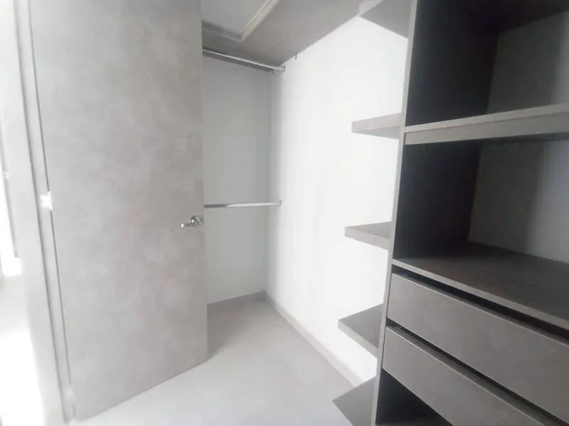 Apartamento de 3 alcobas en arriendo en Ferreni, Medellín, 84 m² · foto 9 de 24
