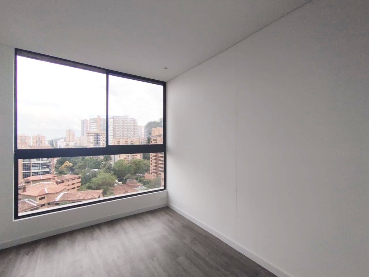 Apartamento en arriendo en Lalinde, Medellín · foto 11 de 17