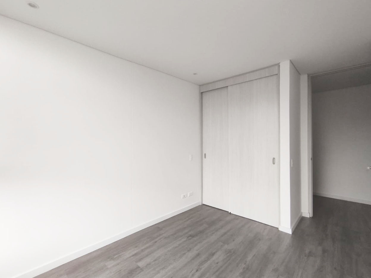 Apartamento en arriendo en Lalinde, Medellín · foto 13 de 17