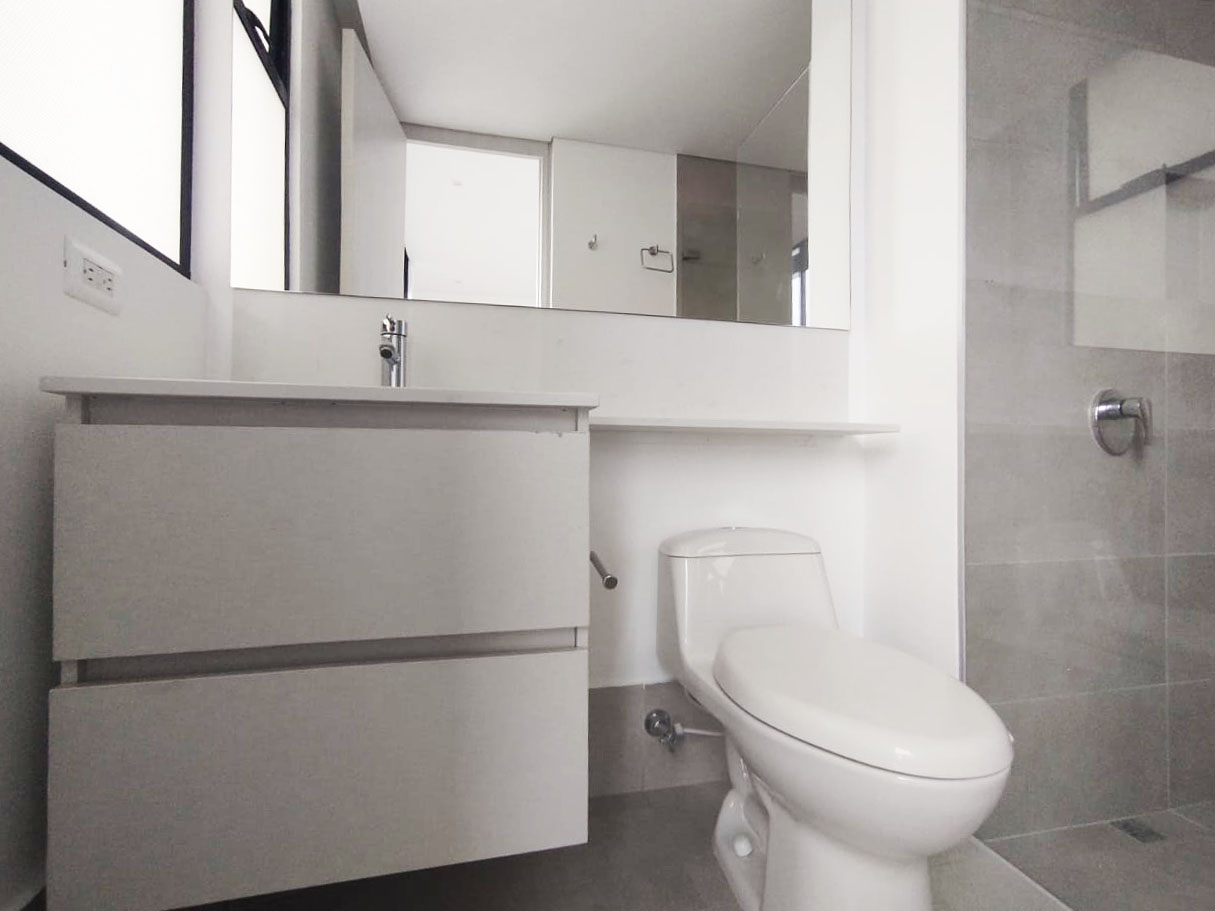 Apartamento en arriendo en Lalinde, Medellín · foto 15 de 17