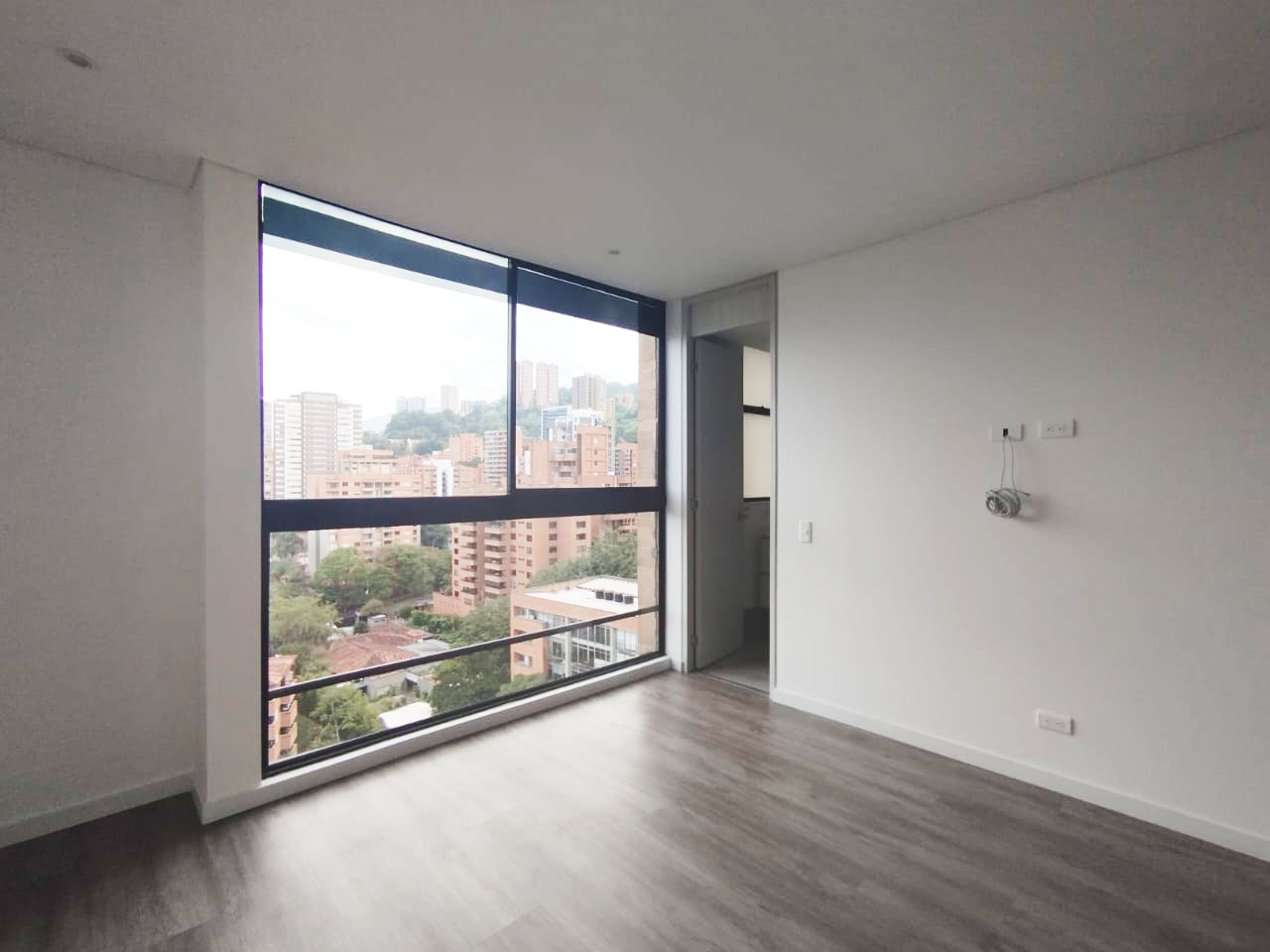 Apartamento en arriendo en Lalinde, Medellín · foto 9 de 17