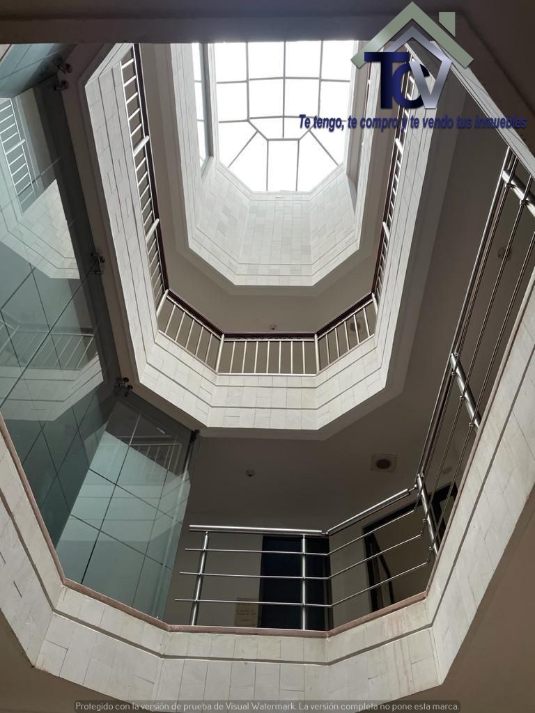 Edificio en venta en Cabecera Del Llano, Bucaramanga, 1000 m² · foto 2 de 10