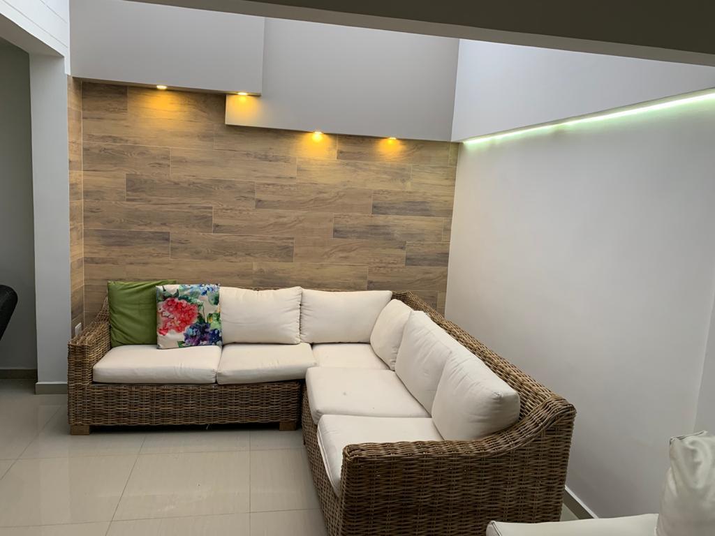 Casa de 3 alcobas en venta en Conjunto Residencial Versalles Ii, Floridablanca, 134 m² · foto 2 de 17