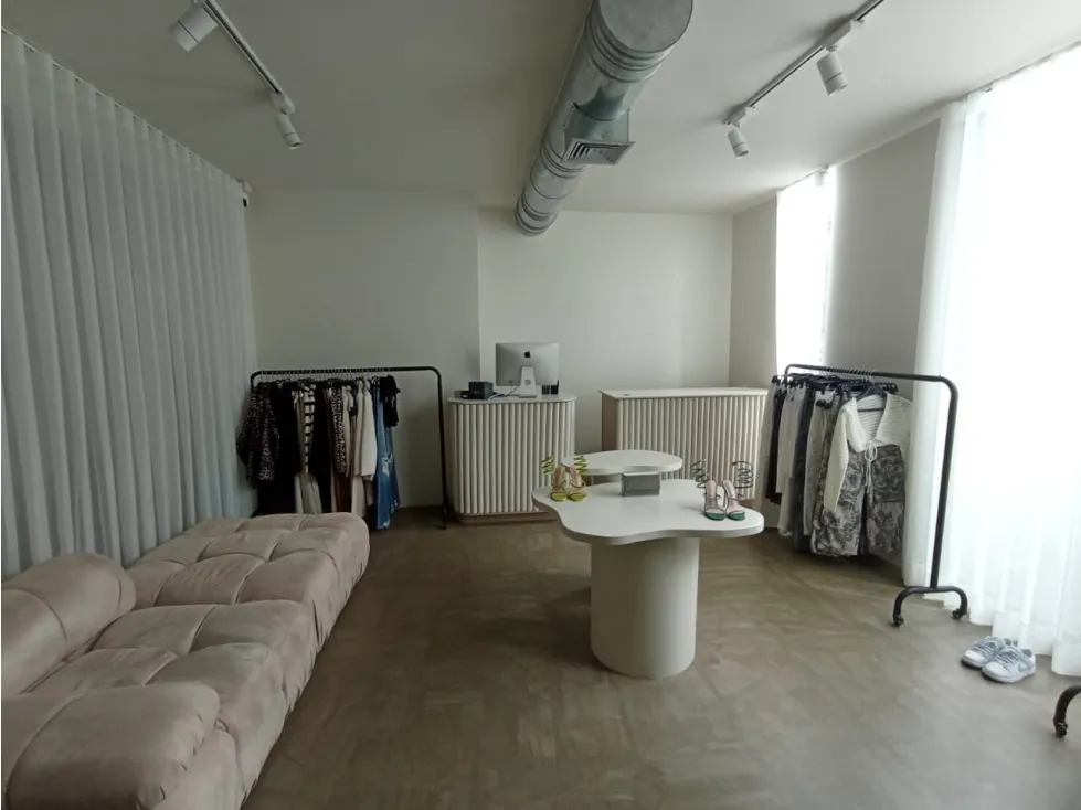 Oficina en arriendo en Patio Bonito, Medellín, 70 m² · foto 2 de 10