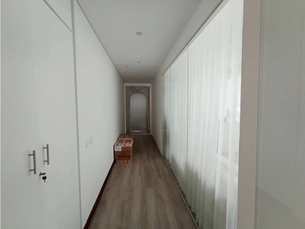 Oficina en arriendo en Patio Bonito, Medellín, 70 m² · foto 6 de 10