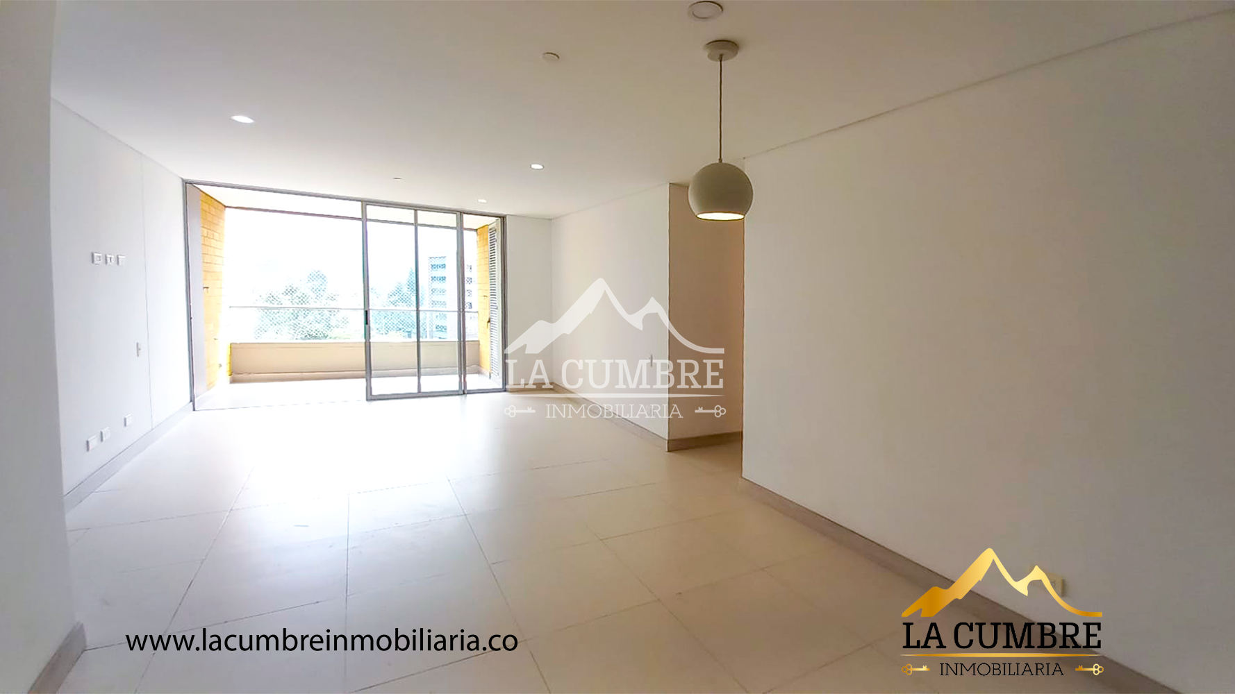 Apartamento en arriendo en Castropol, Medellín · foto 2 de 14