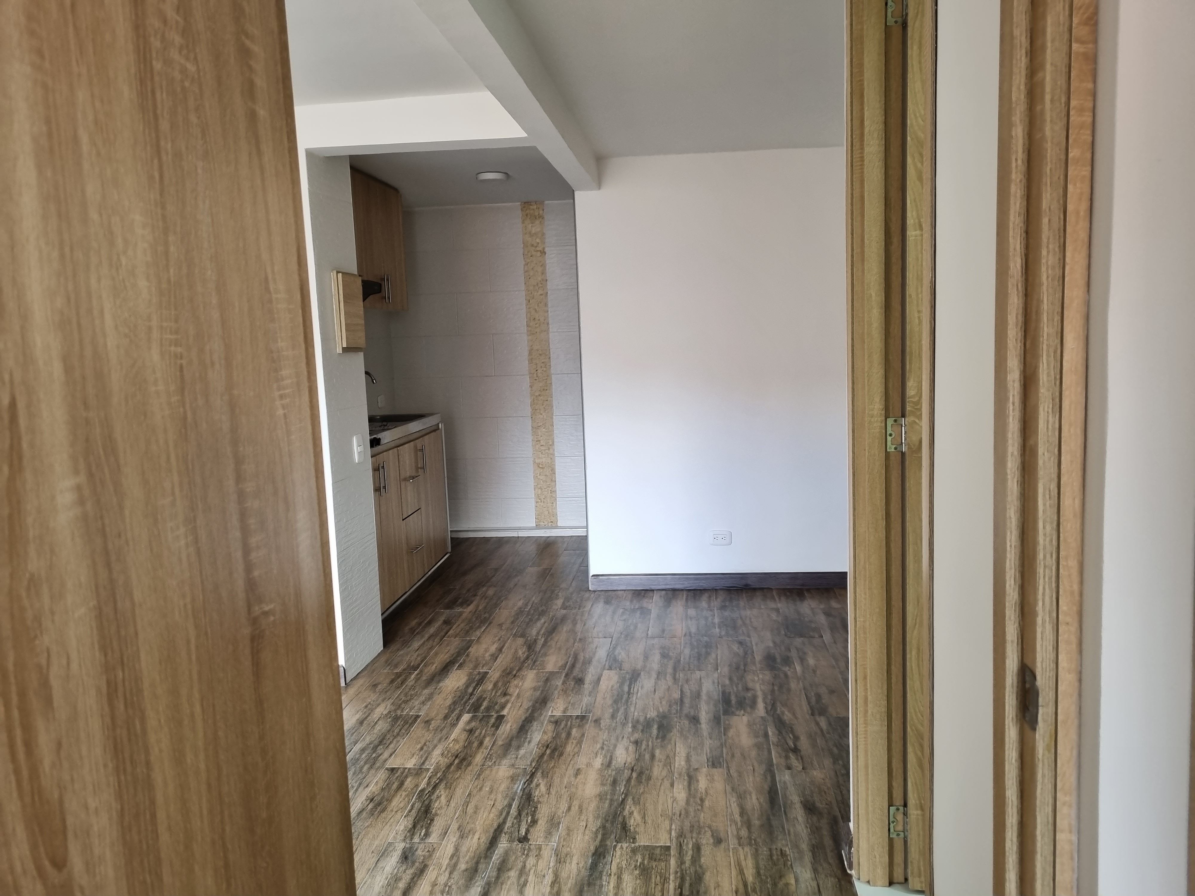 Apartamento de 1 alcoba en arriendo en Plaza Imperial Centro Comercial, Bogotá, 45 m² · foto 3 de 10