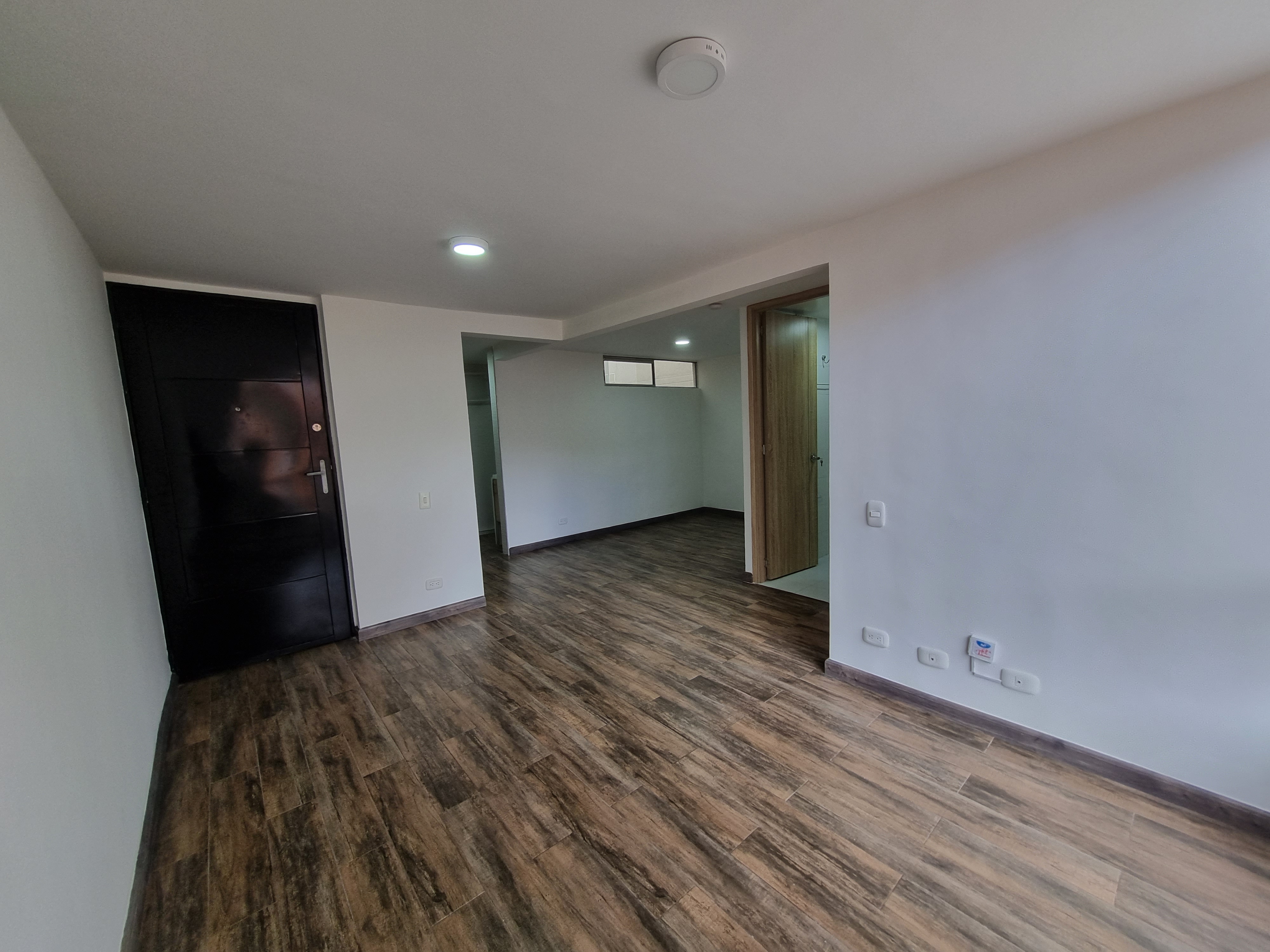 Apartamento de 1 alcoba en arriendo en Plaza Imperial Centro Comercial, Bogotá, 45 m² · foto 4 de 10