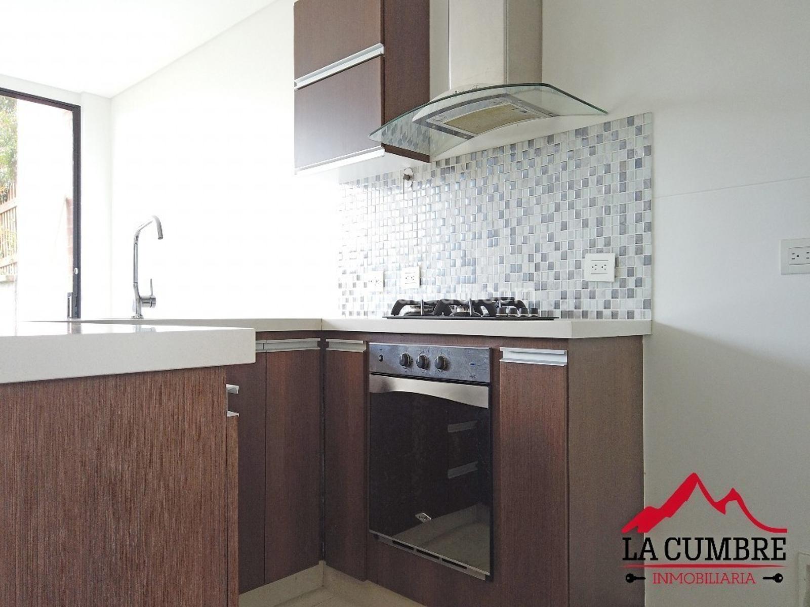 Casa de 3 alcobas en arriendo en San Lucas, Medellín, 186 m² · foto 10 de 10