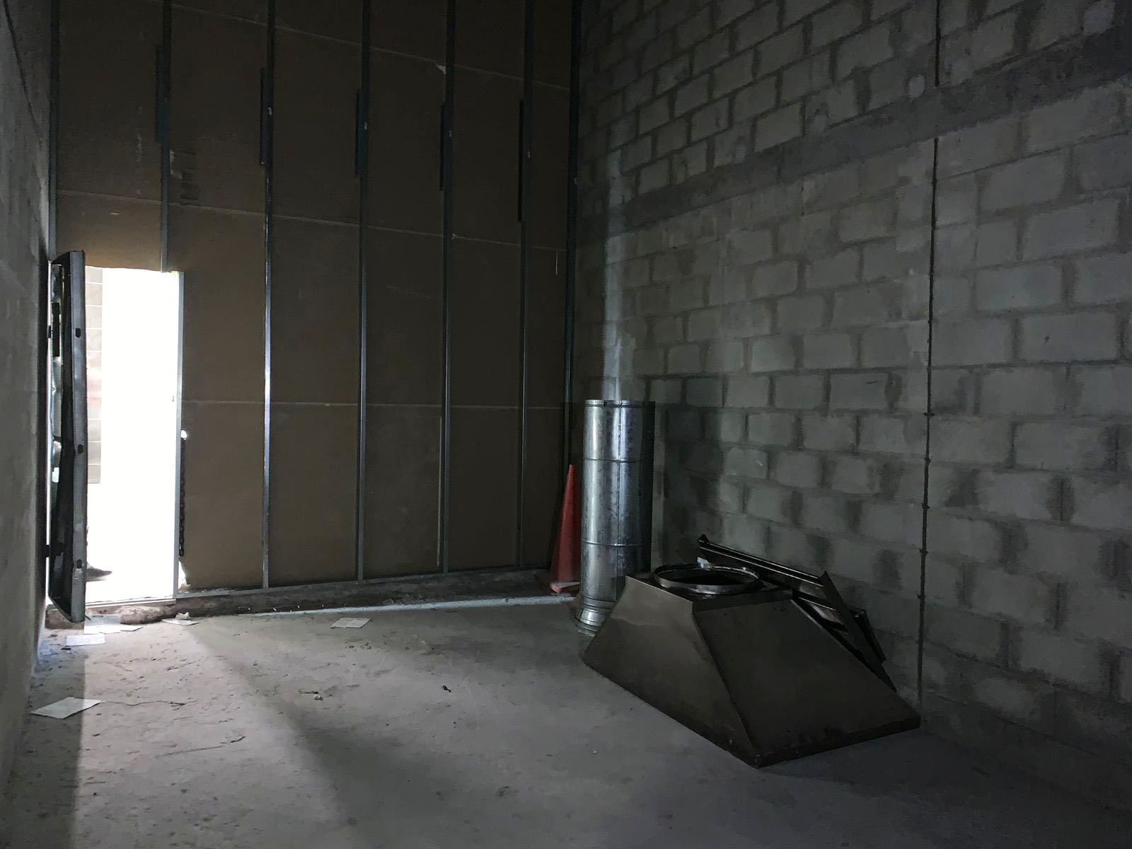 Local en arriendo en Colombia, Medellín, 25 m² · foto 3 de 6