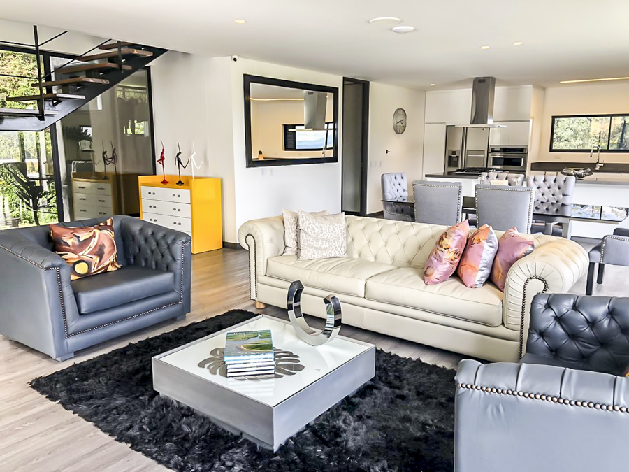 3BR House in Vía Las Palmas (340 m²)