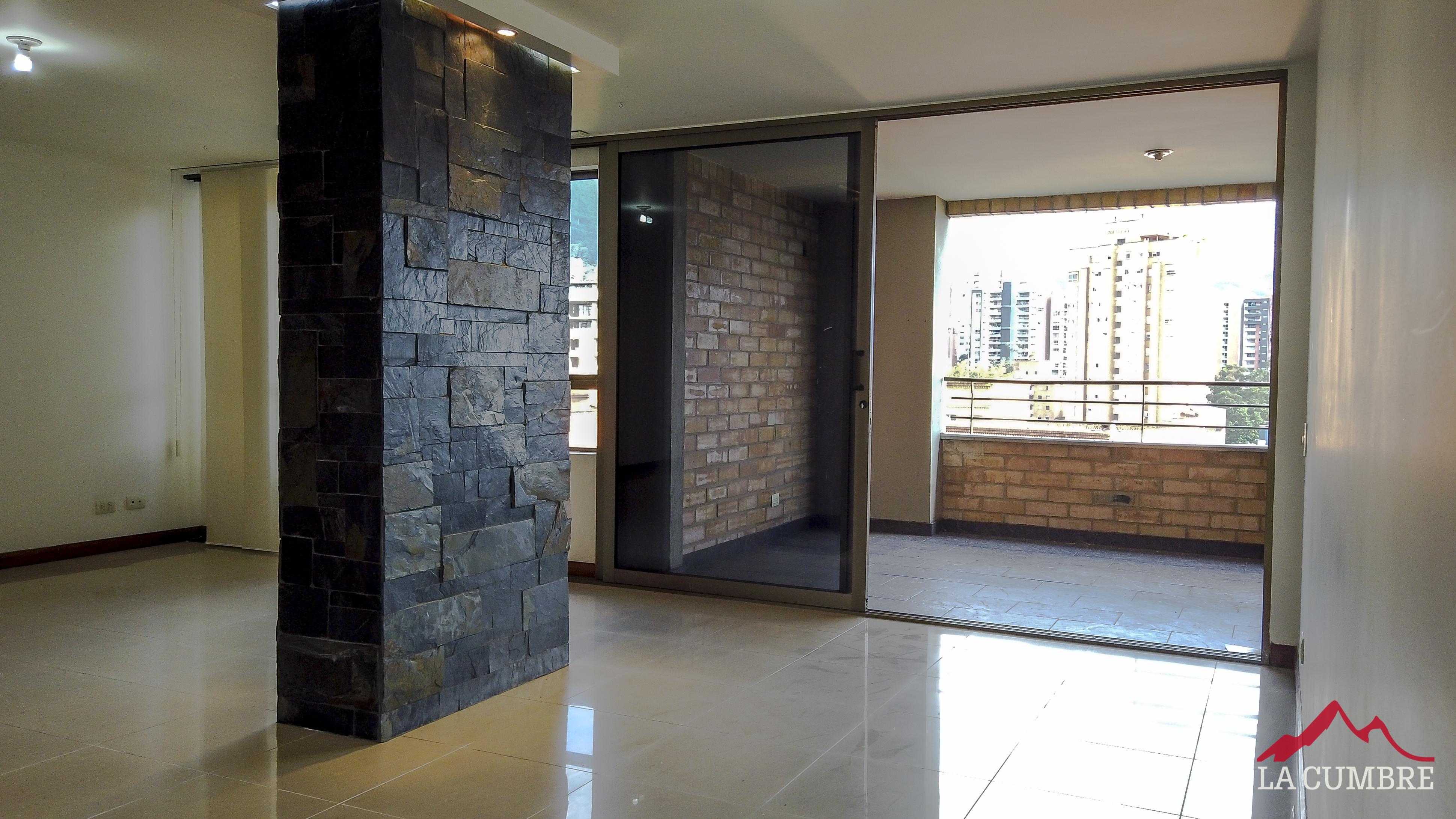 Apartamento en arriendo en San Lucas, Medellín · foto 2 de 15