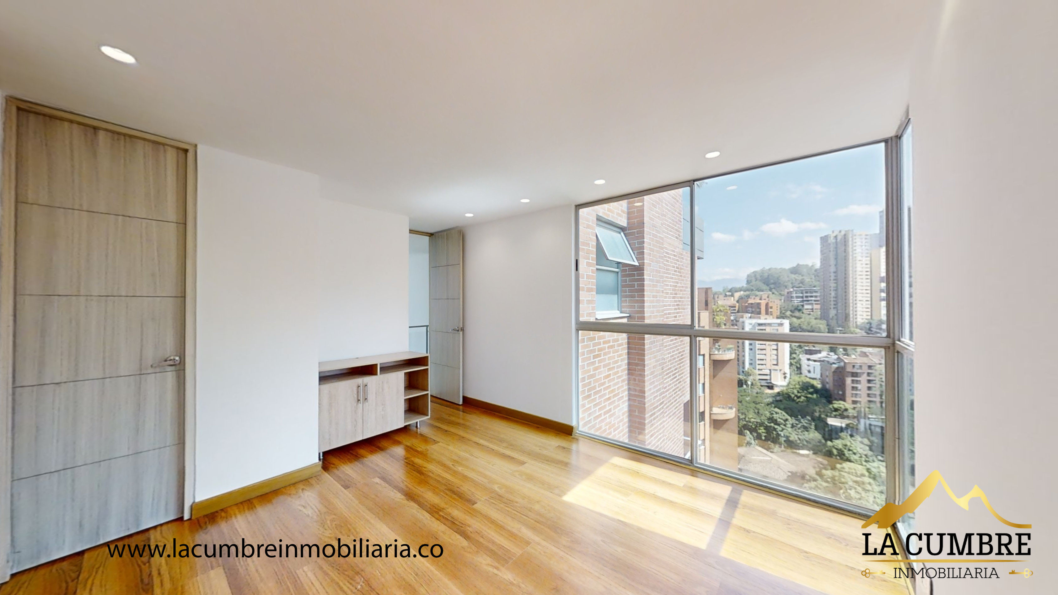 Apartamento de 3 alcobas en arriendo en Lalinde, Medellín, 137 m² · foto 10 de 12