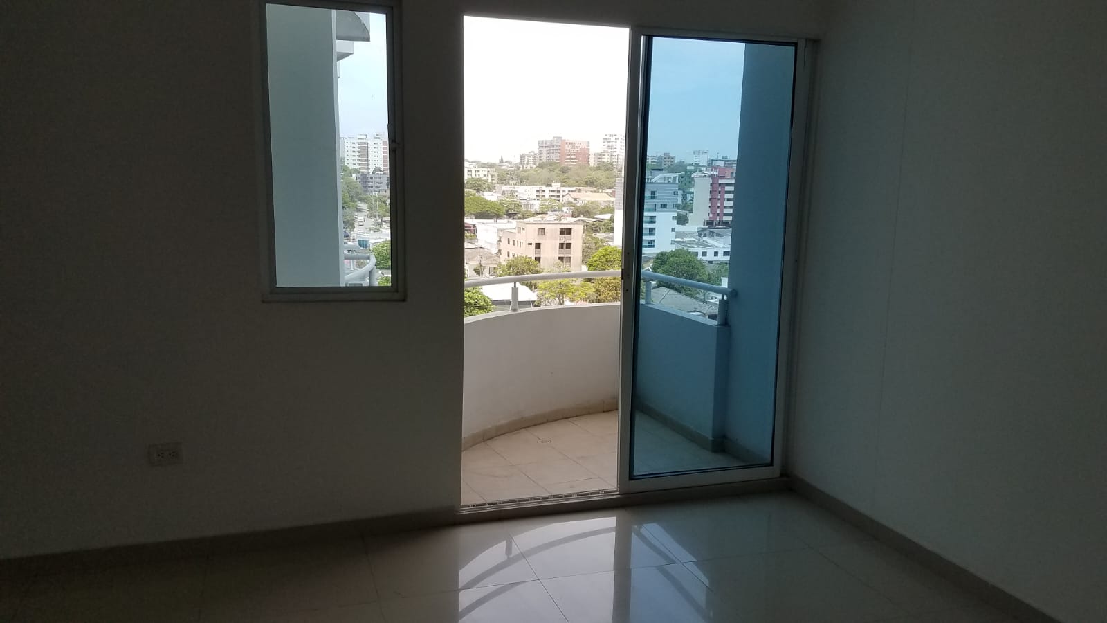 Apartamento de 3 alcobas en arriendo en Centro, Barranquilla, 118 m² · foto 3 de 11