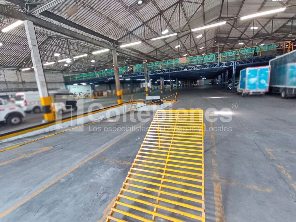 Bodega en venta en Centro, Itagüí · foto 11 de 24