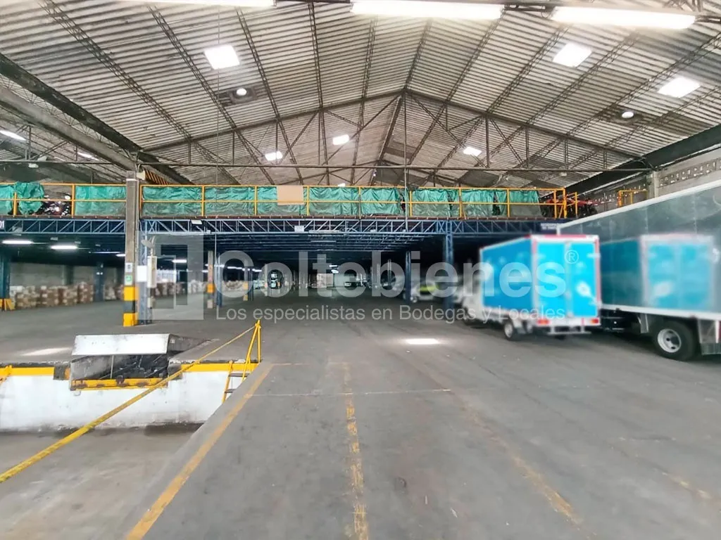 Bodega en venta en Centro, Itagüí · foto 12 de 24