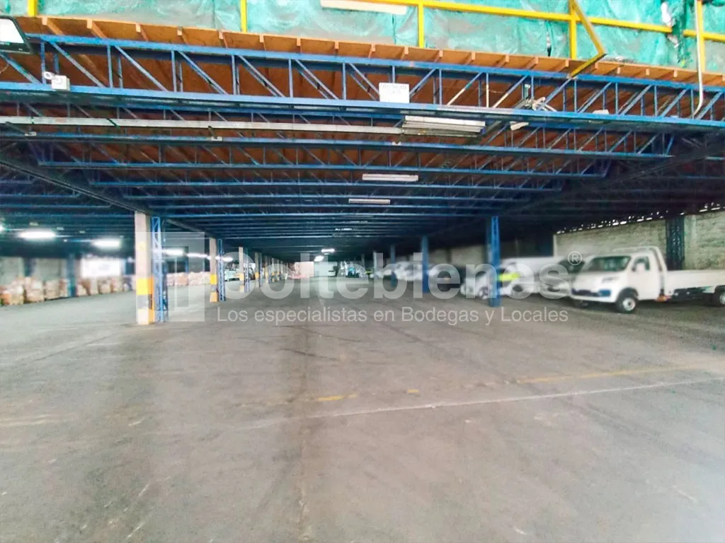 Bodega en venta en Centro, Itagüí · foto 14 de 24