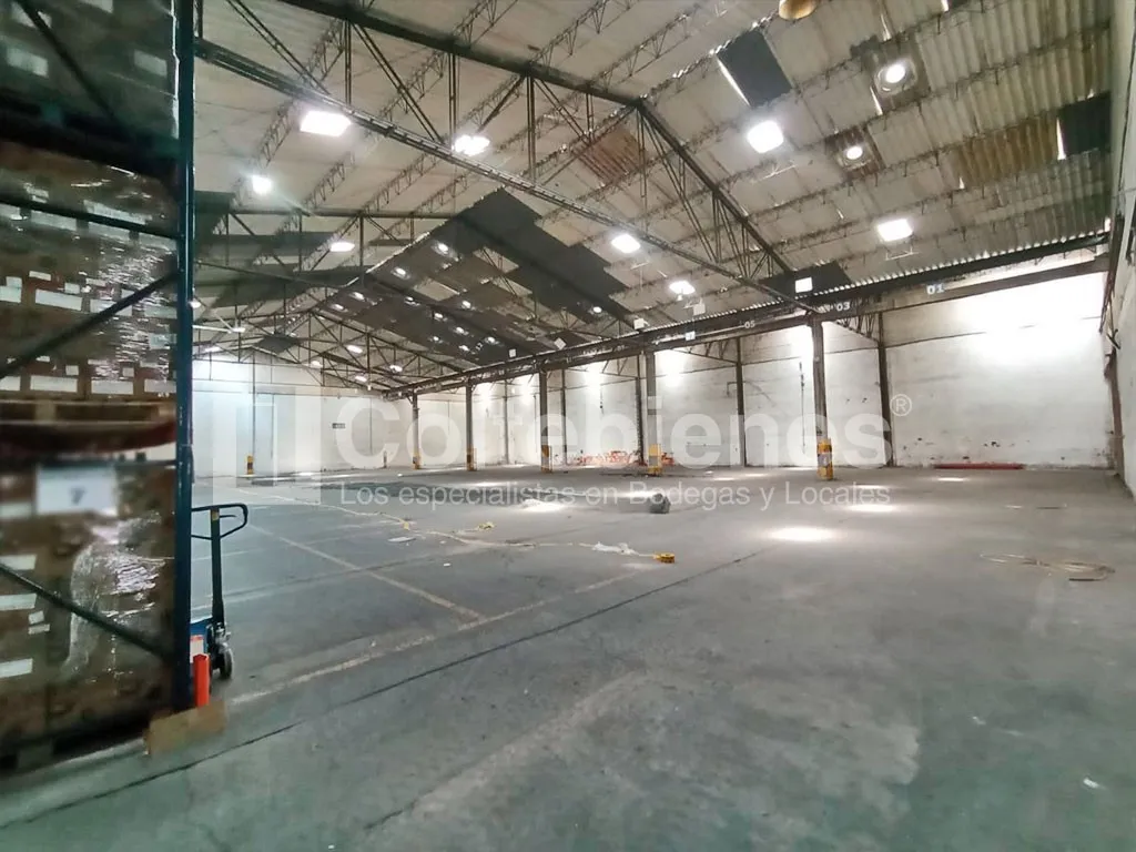 Bodega en venta en Centro, Itagüí · foto 18 de 24