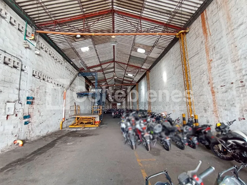 Bodega en venta en Centro, Itagüí · foto 6 de 24