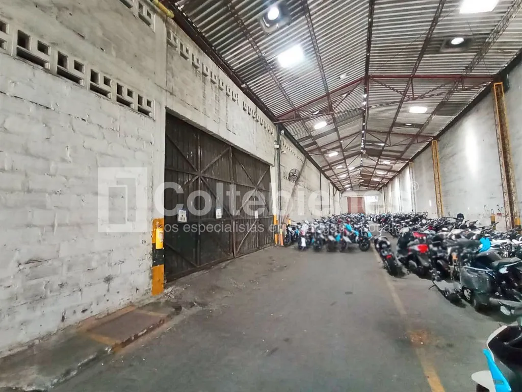Bodega en venta en Centro, Itagüí · foto 7 de 24