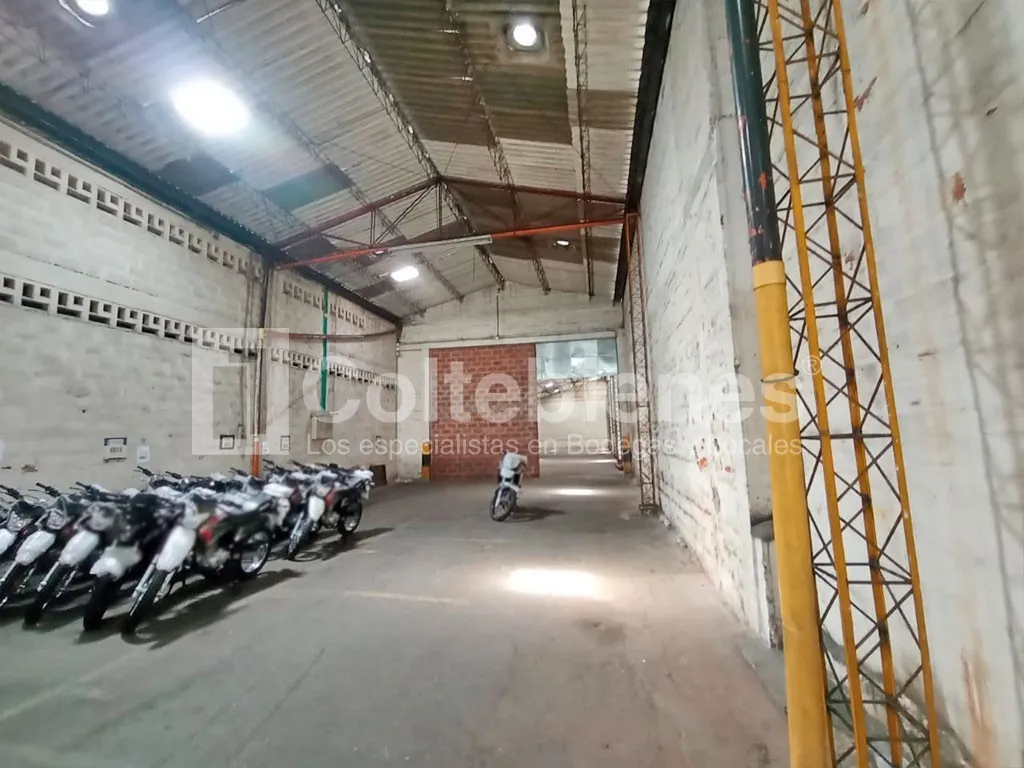 Bodega en venta en Centro, Itagüí · foto 8 de 24