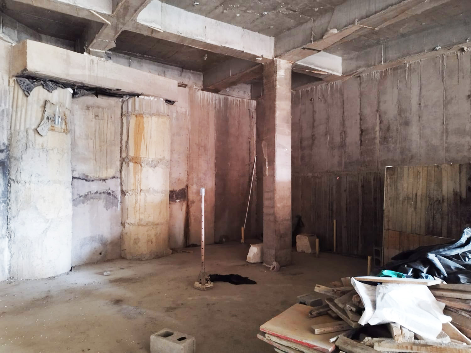 Local en arriendo en El Tesoro, Medellín, 341 m² · foto 2 de 15
