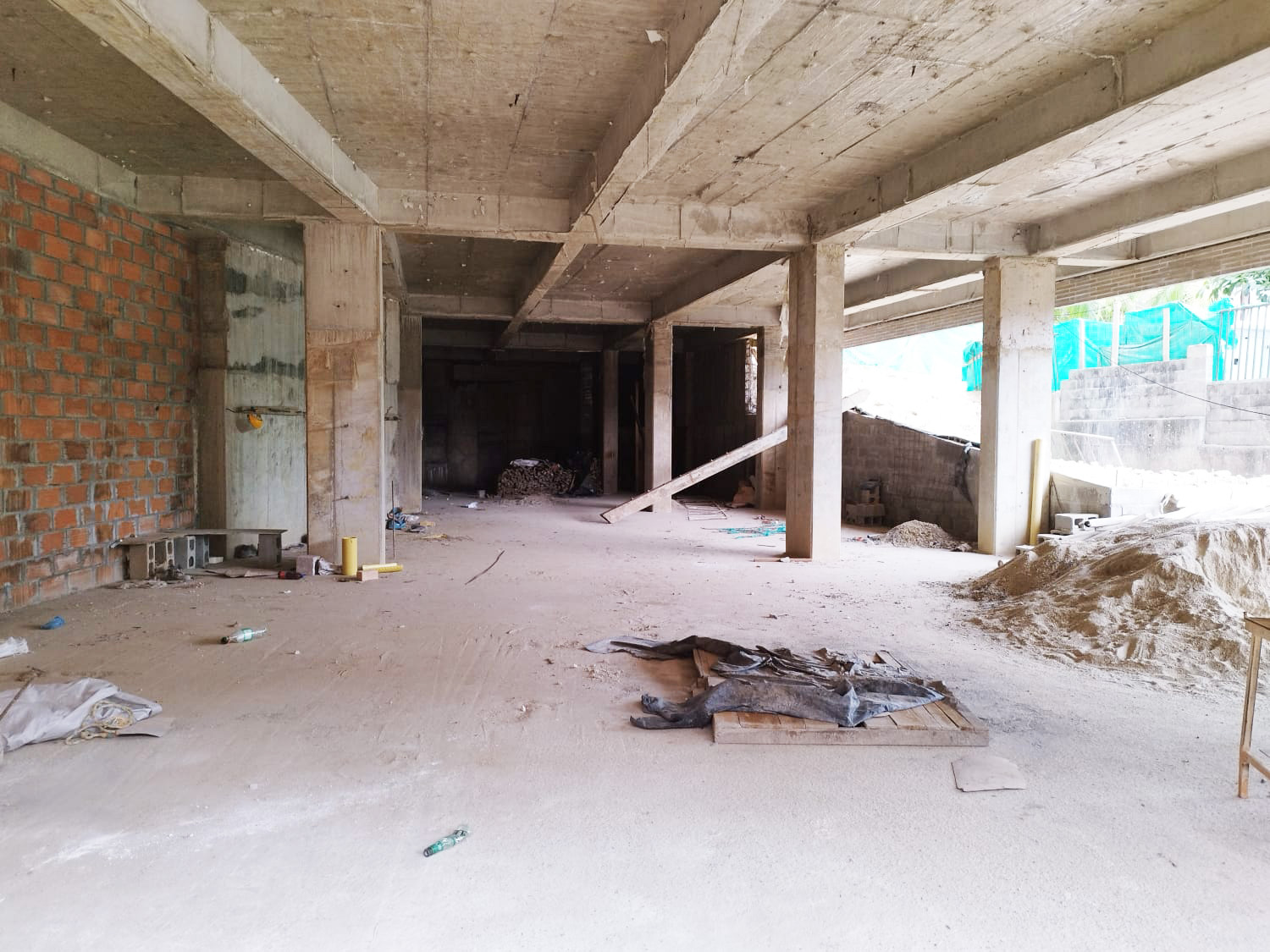 Local en arriendo en El Tesoro, Medellín, 341 m² · foto 3 de 15