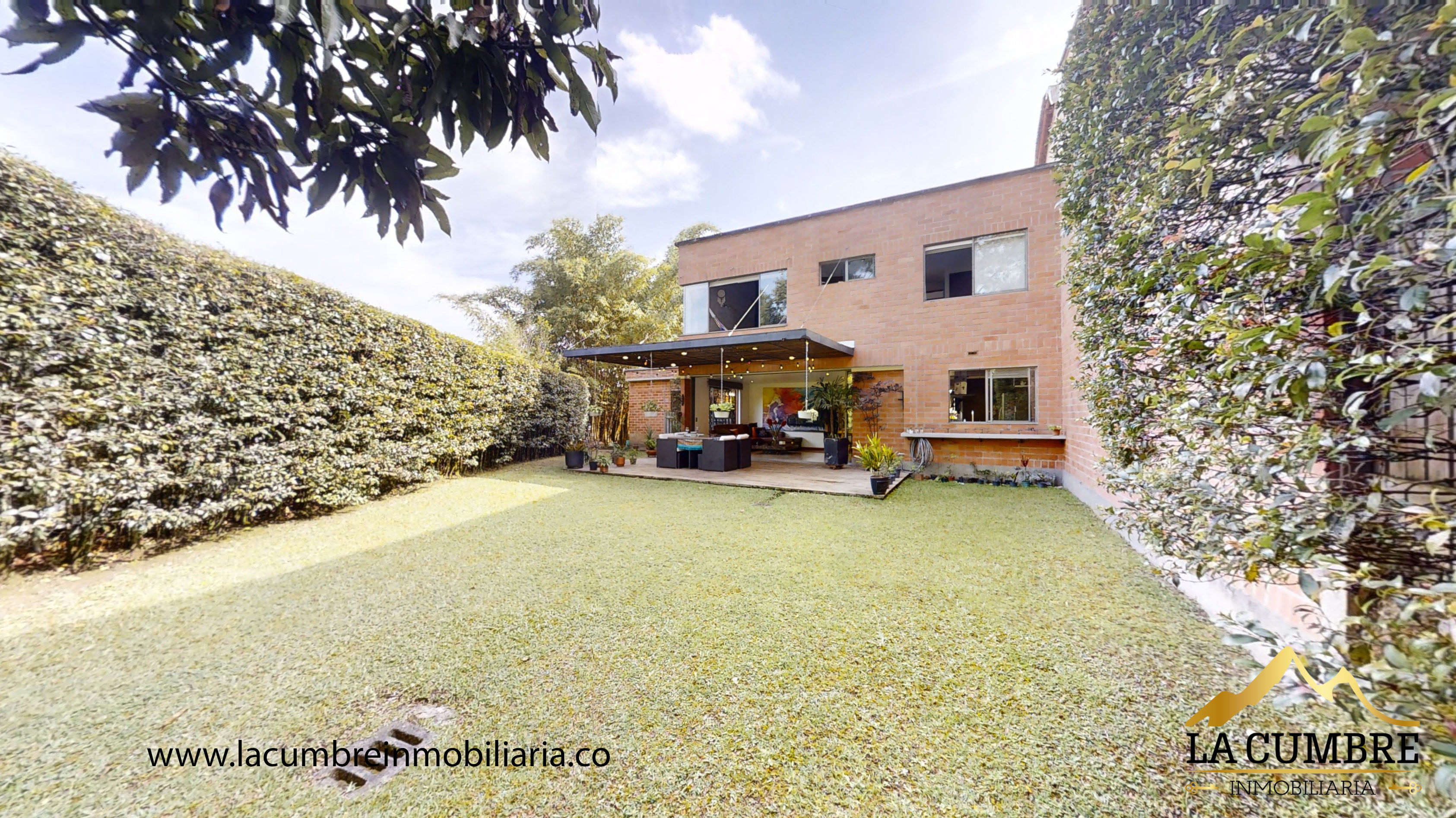 3BR House in Suroriente (210 m²)
