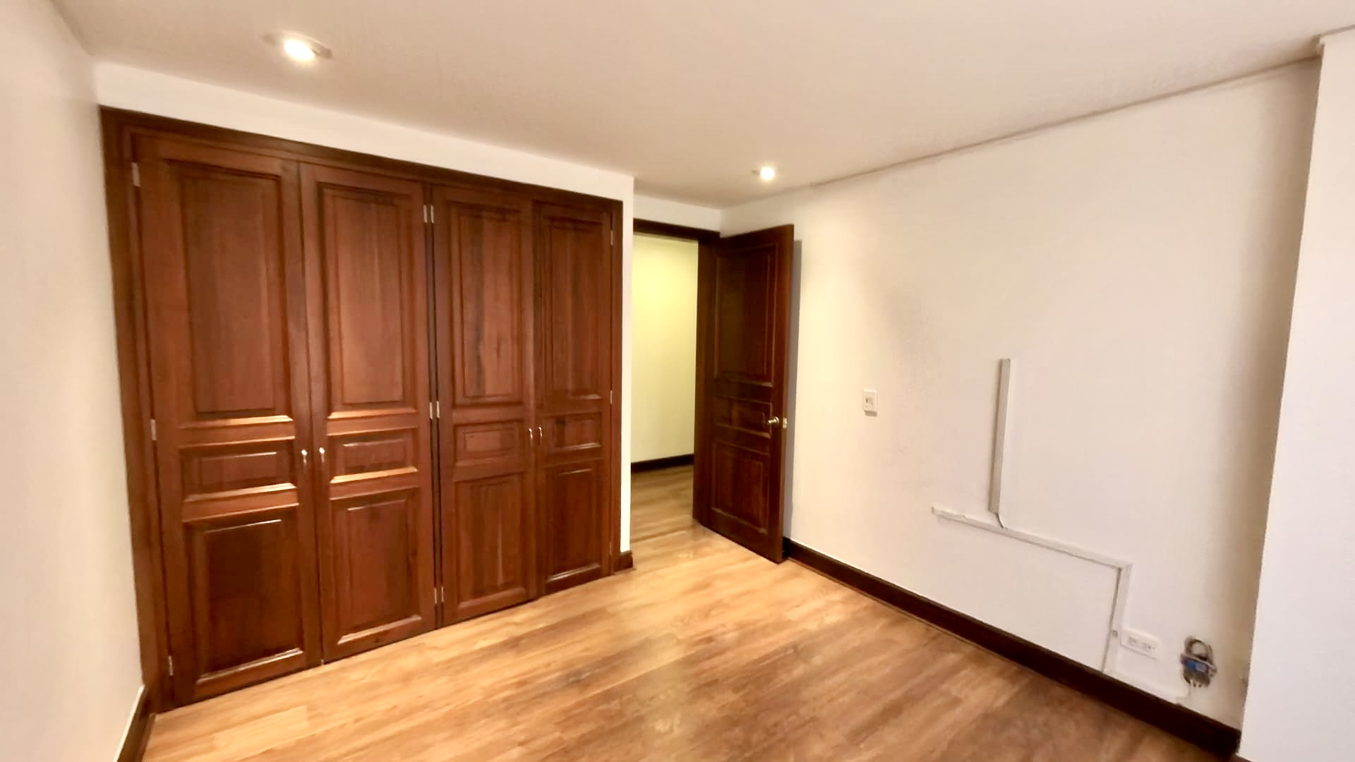 Apartamento de 3 alcobas en venta en Los Rosales, Bogotá, 156 m² · foto 11 de 18