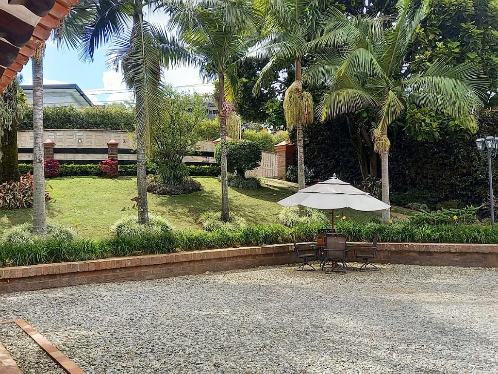 Casa de 4 alcobas en venta en Gualanday, Rionegro, 270 m² · foto 13 de 16