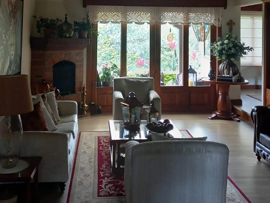 Casa de 4 alcobas en venta en Gualanday, Rionegro, 270 m² · foto 2 de 16