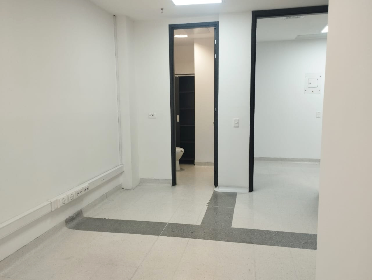 Consultorio en arriendo en San Diego, Medellín, 43 m² · foto 10 de 11