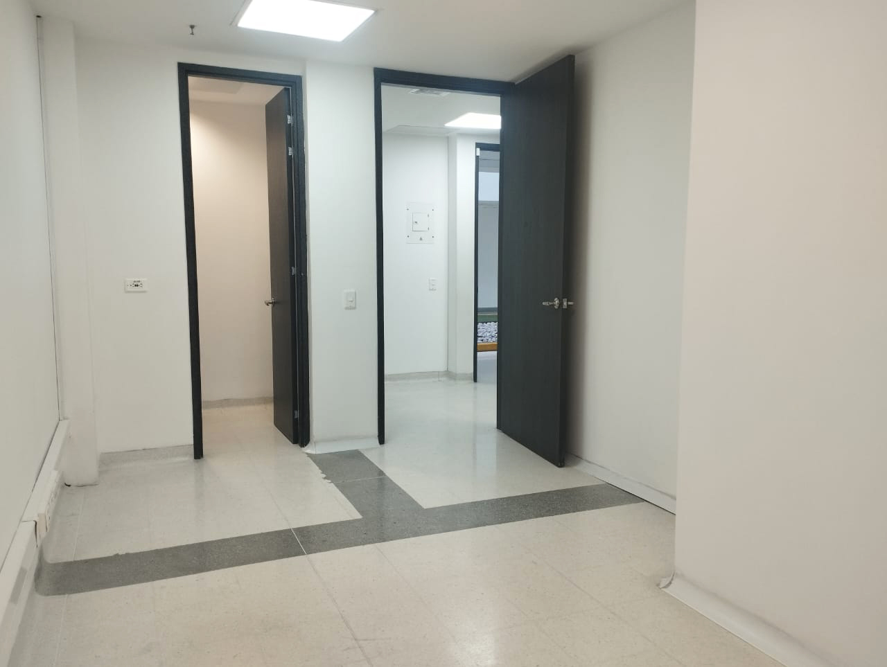 Consultorio en arriendo en San Diego, Medellín, 43 m² · foto 9 de 11