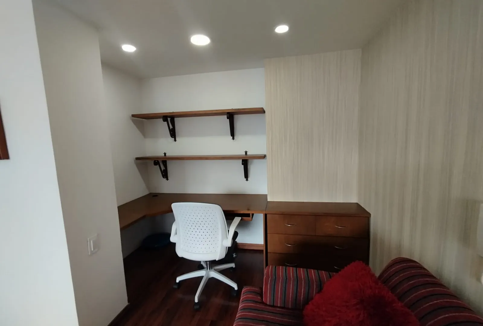 Apartamento de 2 alcobas en arriendo en El Poblado, Medellín, 128 m² · foto 13 de 20